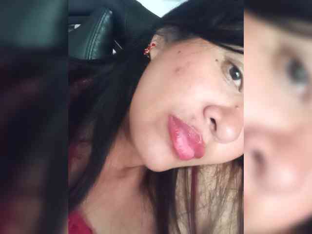 Letty33 webcam