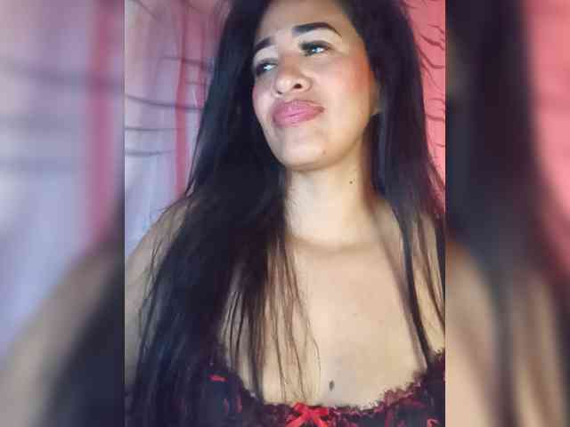 Letty33 webcam