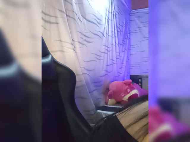 Letty33 webcam