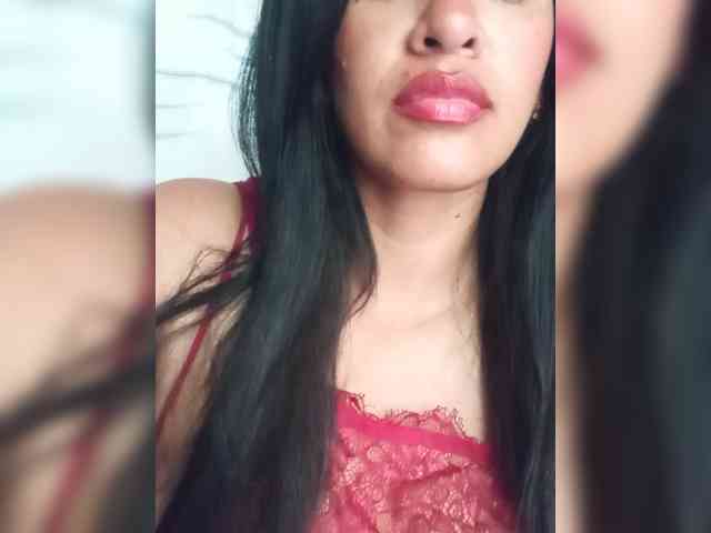 Letty33 webcam