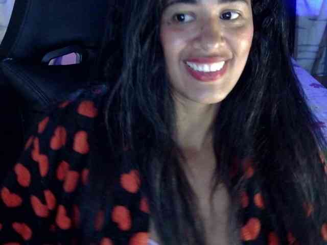 Letty33 webcam