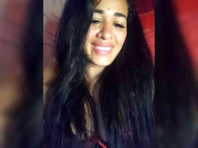 Letty33 webcam