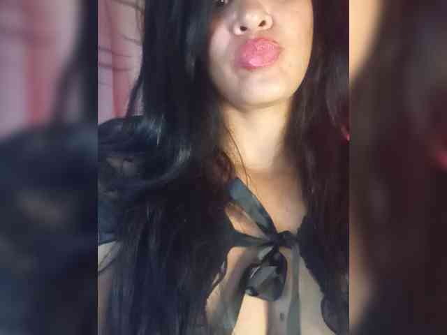 Letty33 webcam