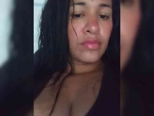 Letty33 webcam