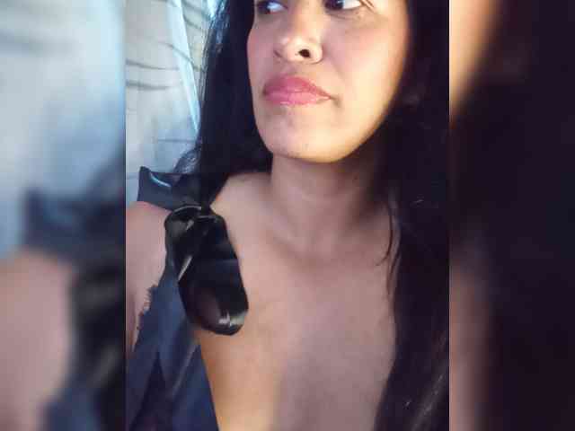 Letty33 webcam