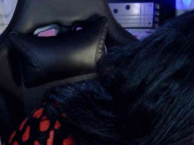 Letty33 webcam