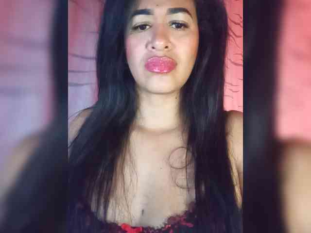 Letty33 webcam