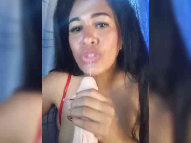 Letty33 webcam