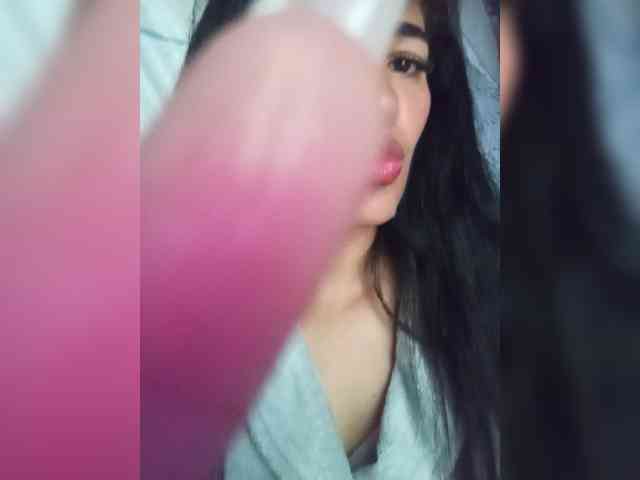 Letty33 webcam