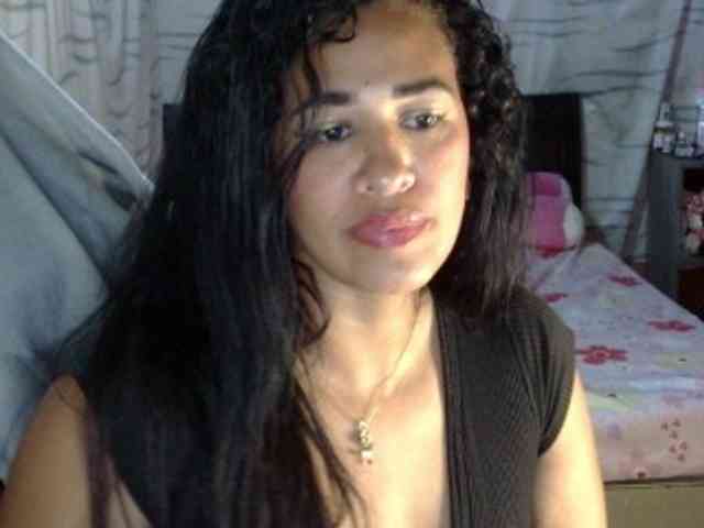 Letty33 webcam