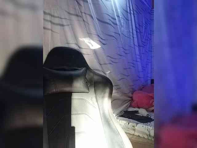 Letty33 webcam