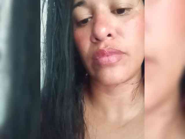 Letty33 webcam