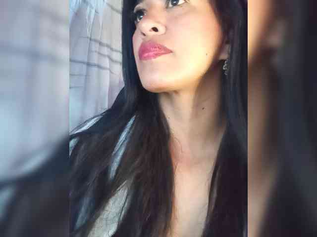 Letty33 webcam