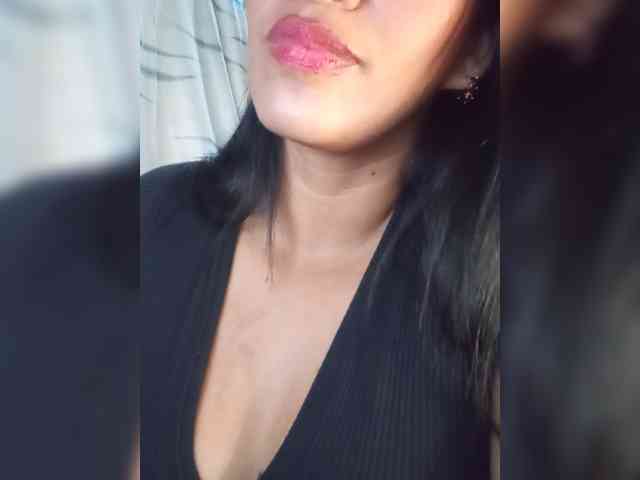 Letty33 webcam