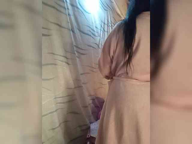 Letty33 webcam