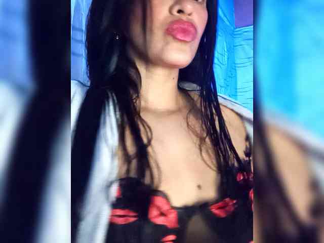 Letty33 webcam
