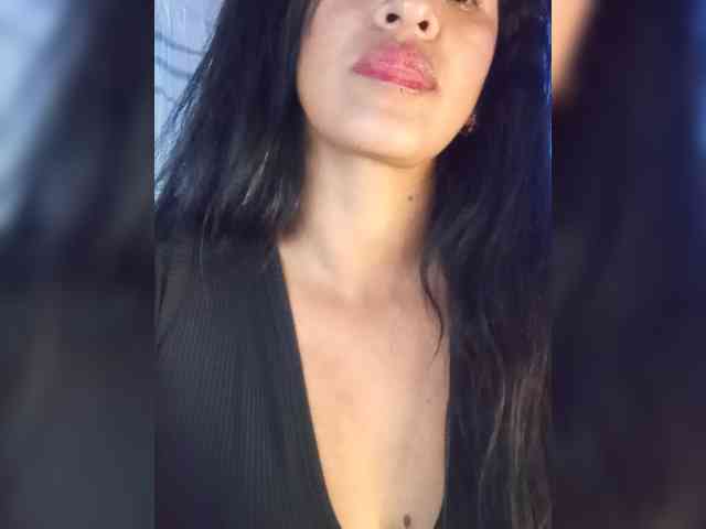Letty33 webcam