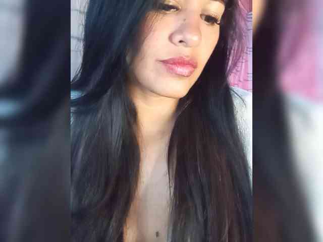 Letty33 webcam