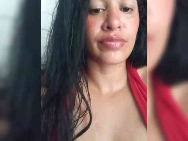 Letty33 webcam