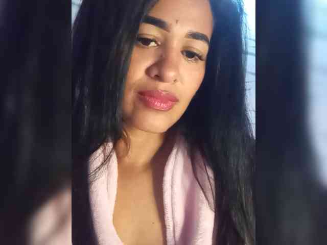 Letty33 webcam