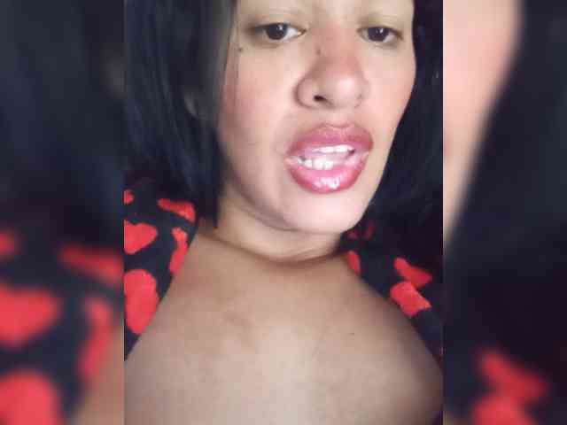 Letty33 webcam