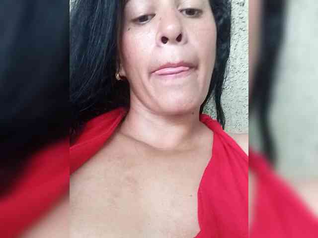 Letty33 webcam