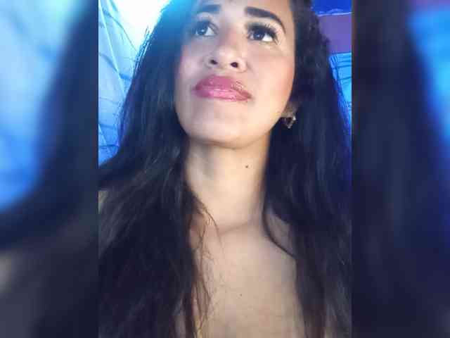 Letty33 webcam