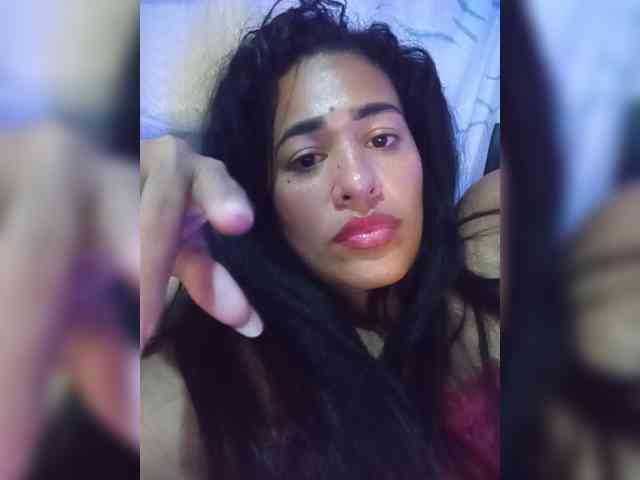 Letty33 webcam