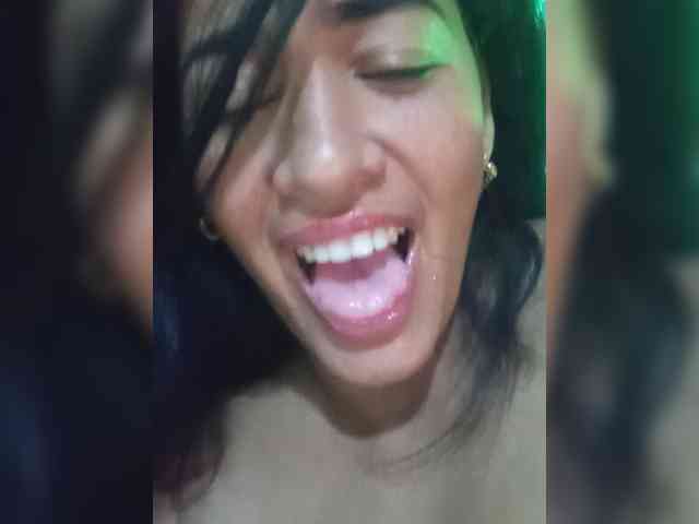 Letty33 webcam