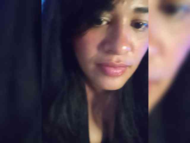 Letty33 webcam