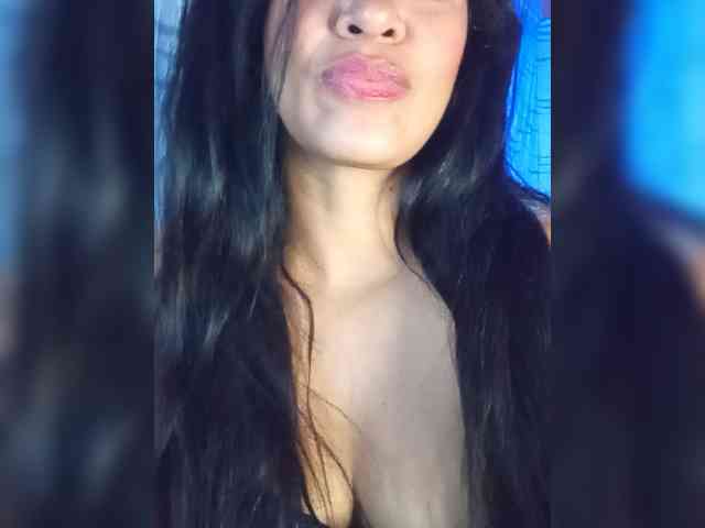 Letty33 webcam