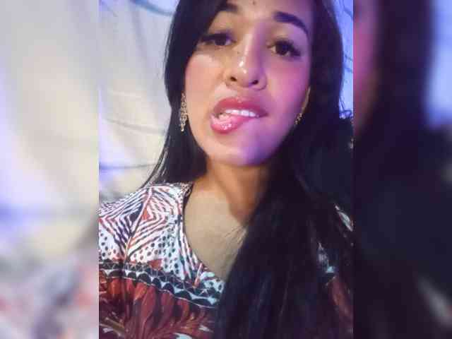 Letty33 webcam