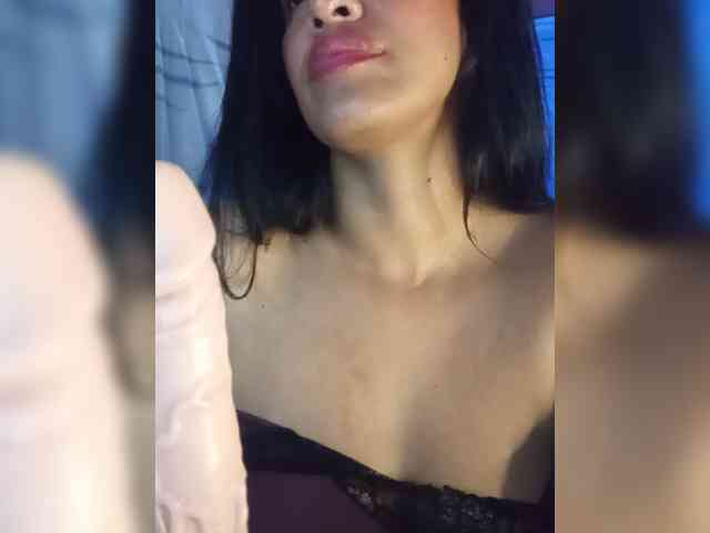 Letty33 webcam