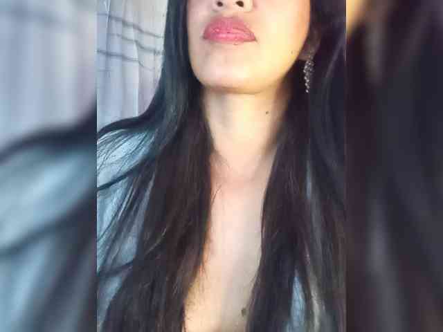 Letty33 webcam