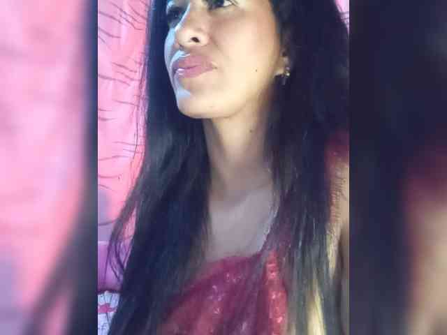 Letty33 webcam