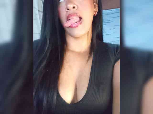 Letty33 webcam