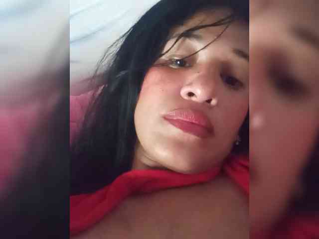 Letty33 webcam