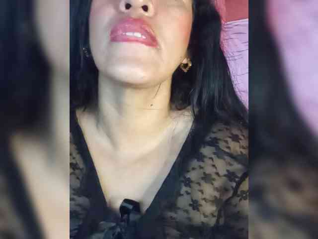 Letty33 webcam