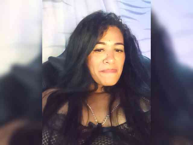Letty33 webcam