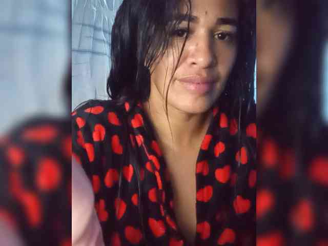 Letty33 webcam