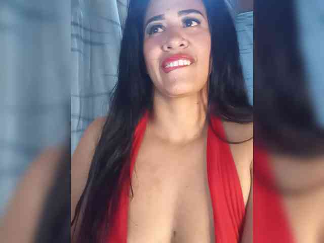 Letty33 webcam