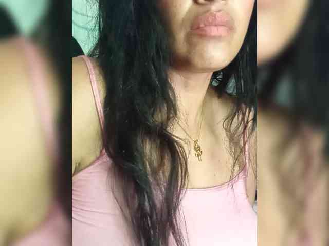 Letty33 webcam