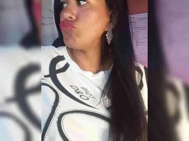 Letty33 webcam