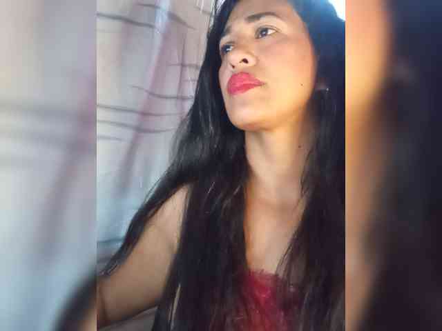 Letty33 webcam