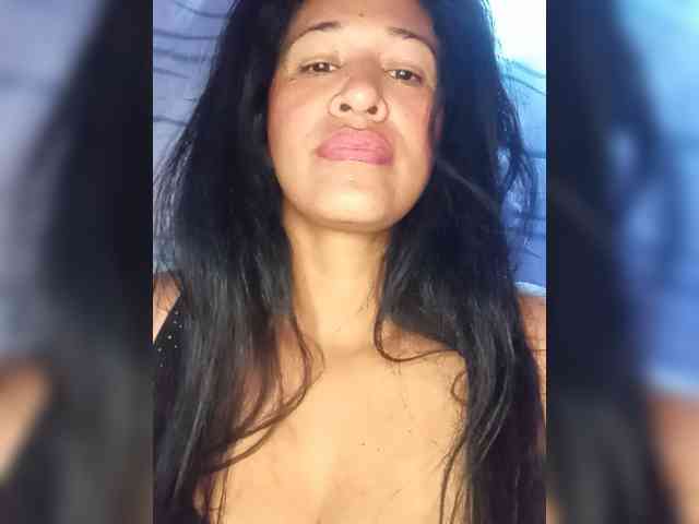 Letty33 webcam