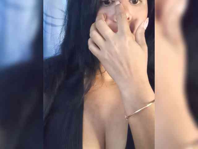 Letty33 webcam