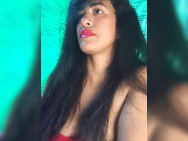 Letty33 webcam