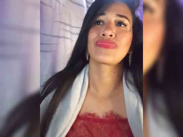 Letty33 webcam