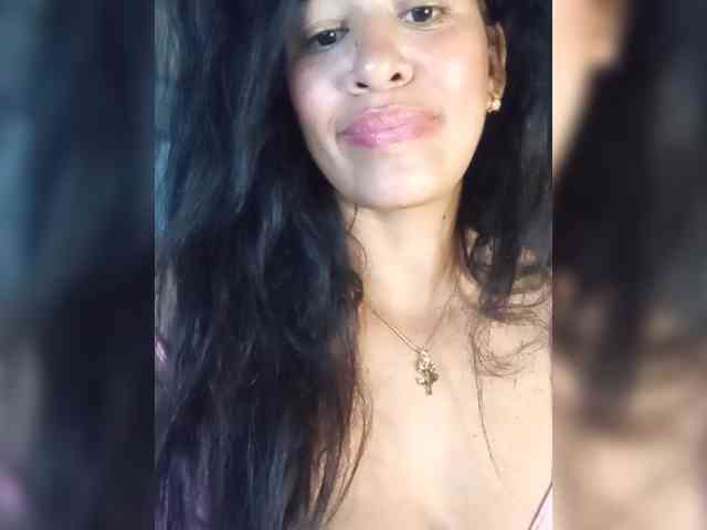 Letty33 webcam
