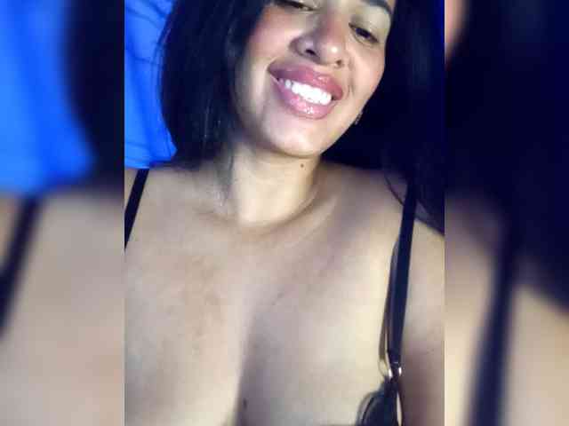Letty33 webcam